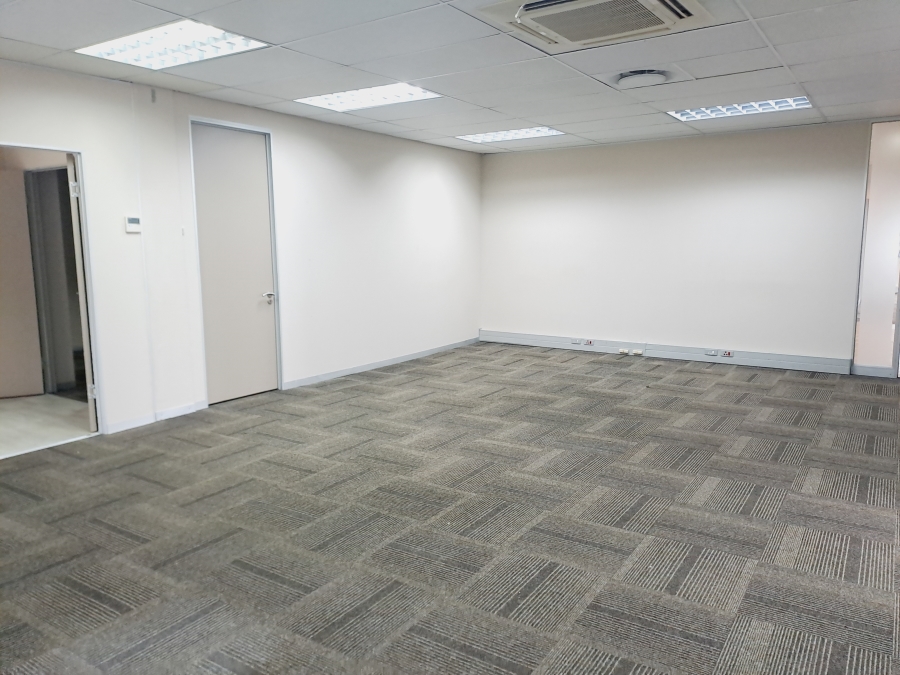 To Let commercial Property for Rent in Bo Oakdale Western Cape